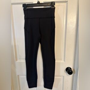 Lululemon Women's In Movement 7/8 Tight Everlux 25" Yoga Black Leggings Sz4